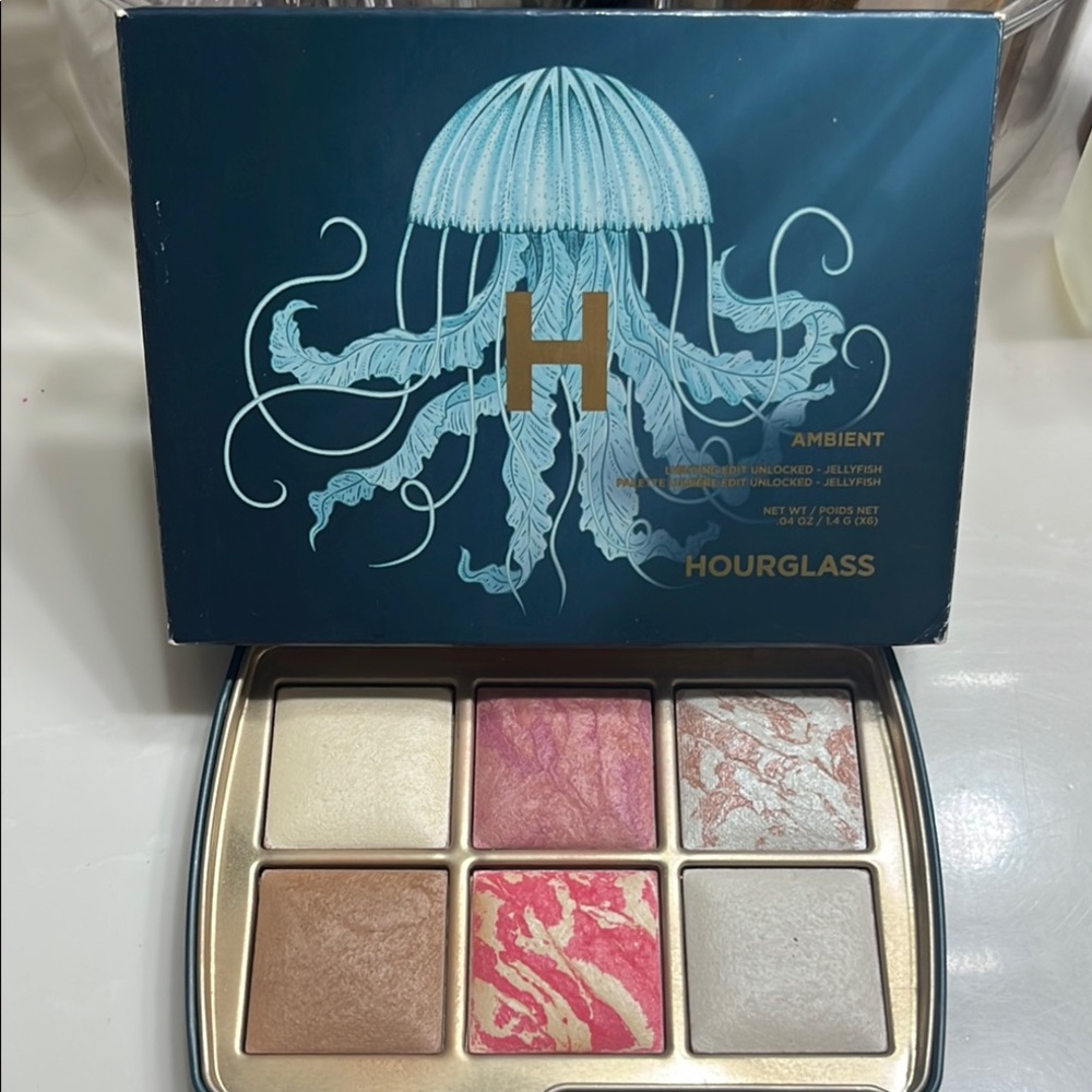 Hourglass Ambient Lighting Palette Jellyfish